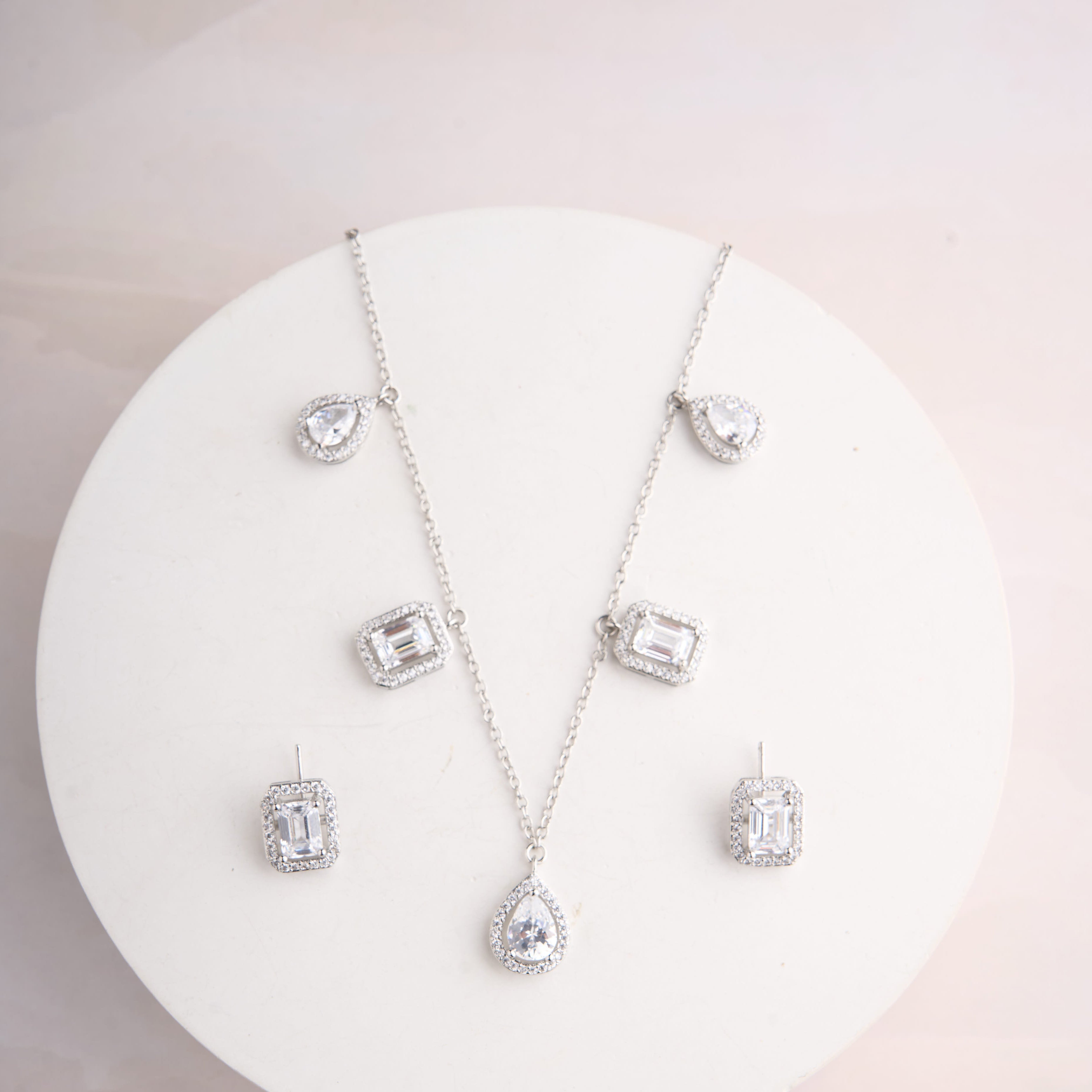 Zadie Pendant Set Mozaati