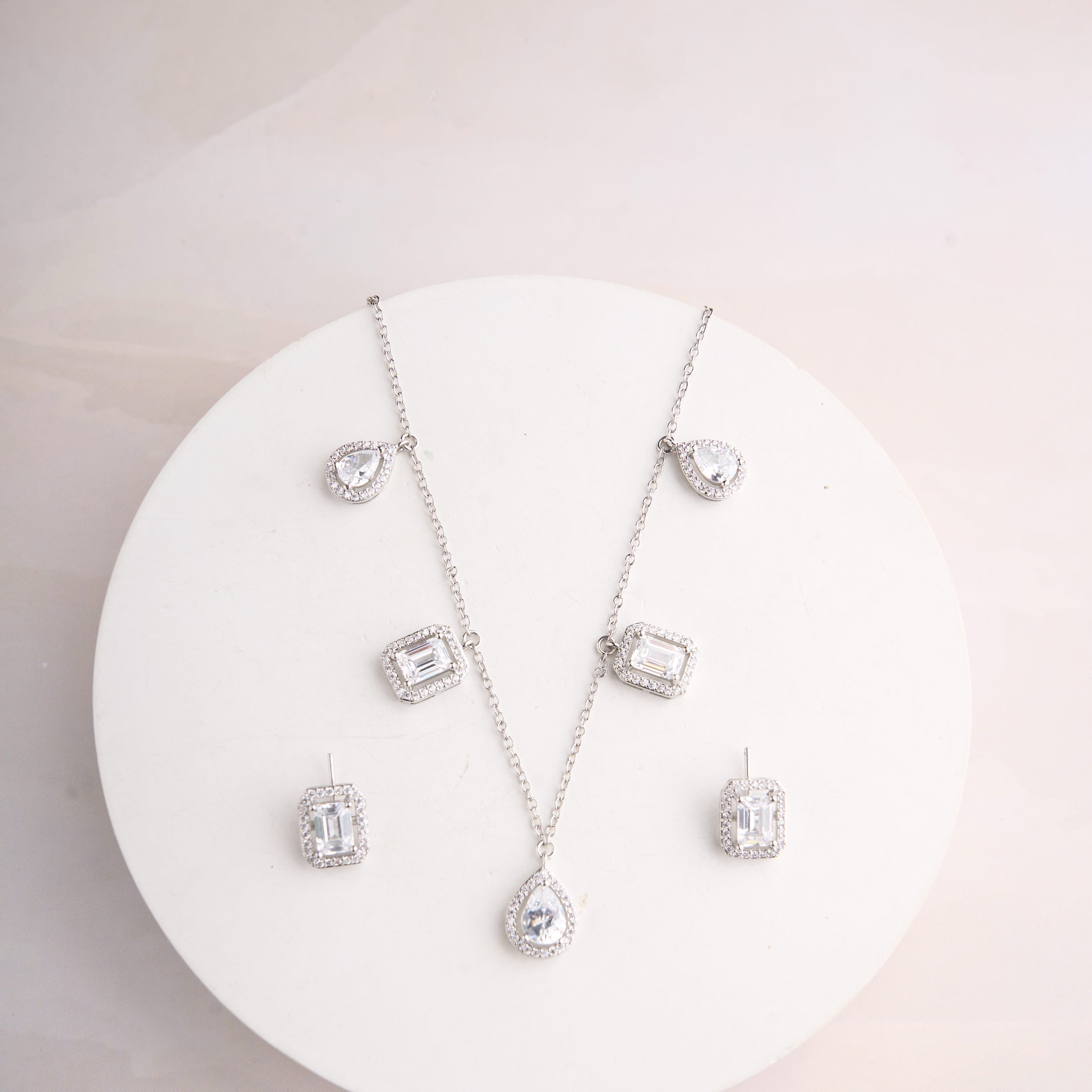 Zadie Pendant Set Mozaati