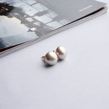 Load image into Gallery viewer, 14MM Button Pearl Earrings

