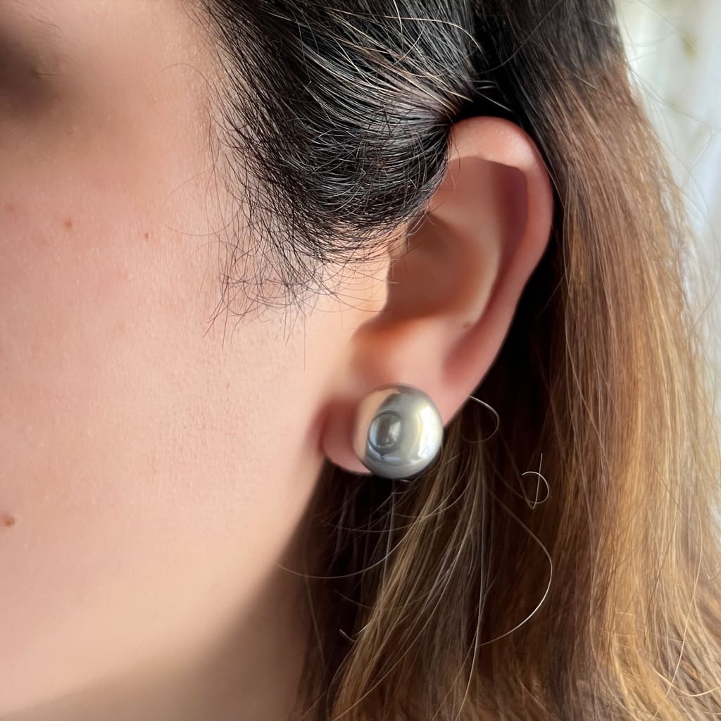 14MM Button Pearl Earrings - Grey