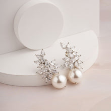 Load image into Gallery viewer, Sorin Earrings
