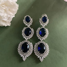Load image into Gallery viewer, Aarna Earrings
