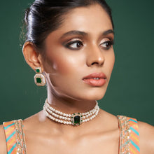 Load image into Gallery viewer, Arzoo Choker - Green&amp;Gold
