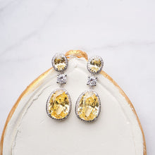 Load image into Gallery viewer, Callie Earrings
