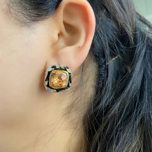 Load image into Gallery viewer, Clara Earrings
