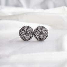 Load image into Gallery viewer, Cleopatra Earrings
