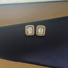 Load image into Gallery viewer, Emerald Solitaire Studs - Gold
