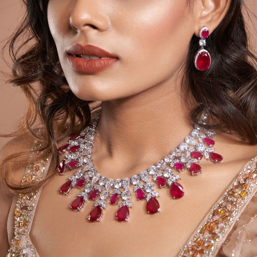 Gia Necklace in Red