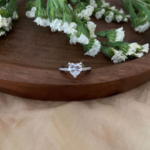 Load image into Gallery viewer, Heart Ring - White
