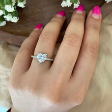 Load image into Gallery viewer, Heart Ring - White
