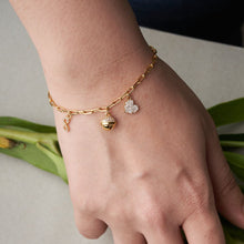 Load image into Gallery viewer, Infinity Love Bracelet - Gold
