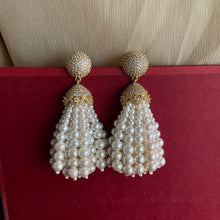 Load image into Gallery viewer, Mahima Earrings
