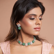 Load image into Gallery viewer, Mannat Necklace Set
