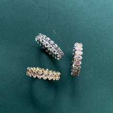 Load image into Gallery viewer, Medium Oval Eternity Ring
