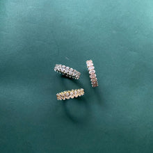 Load image into Gallery viewer, Medium Oval Eternity Ring
