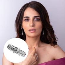 Load image into Gallery viewer, Medium Oval Eternity Ring - Silver / US 6
