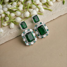 Load image into Gallery viewer, Naz Earrings
