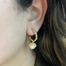 Load image into Gallery viewer, Nikos Earrings

