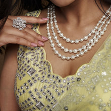 Load image into Gallery viewer, Nooraniyat Necklace
