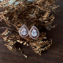 Load image into Gallery viewer, Pear Solitaire Studs
