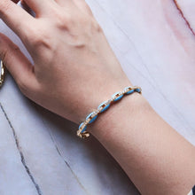 Load image into Gallery viewer, Raven Cuff
