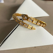 Load image into Gallery viewer, Serpenti Bracelet - Gold
