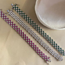 Load image into Gallery viewer, Skylar Bracelet
