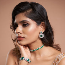 Load image into Gallery viewer, Tamia Earrings
