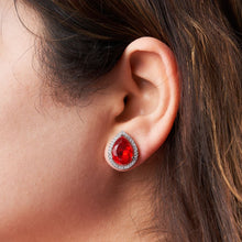 Load image into Gallery viewer, Xylia Earrings
